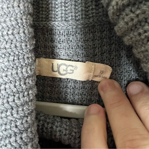UGG Women's Gray Selby Short Sleeve Cowl Neck Pullover Sweater size XS - Picture 6 of 11